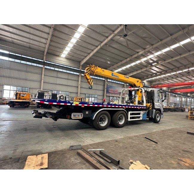 Эвакуатор ISUZU GIGA 6×4 с КМУ XCMG, 380 л.с., 8 т