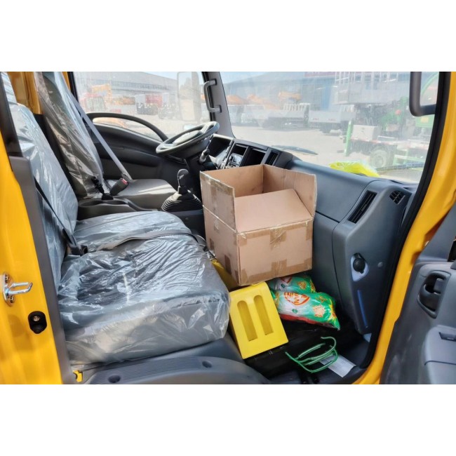 Автовышка с краном Isuzu Elf, 4х2, 128 л.с., 23 метра, 5 тонн 