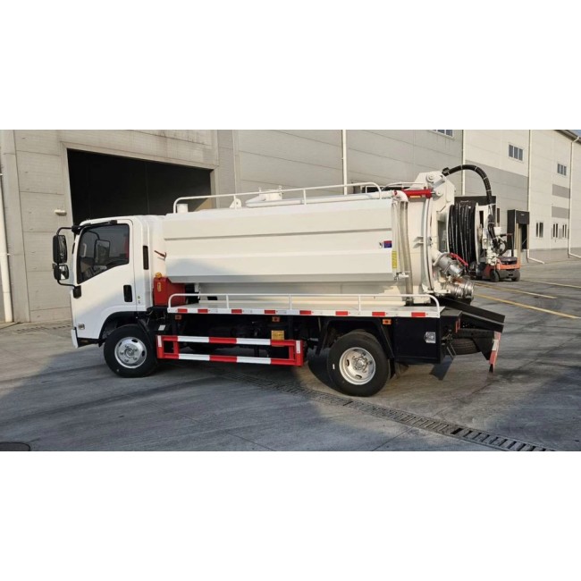 Ассенизатор + Илосос Isuzu Elf KV100, 4x2, 140 л.с, 4 м3
