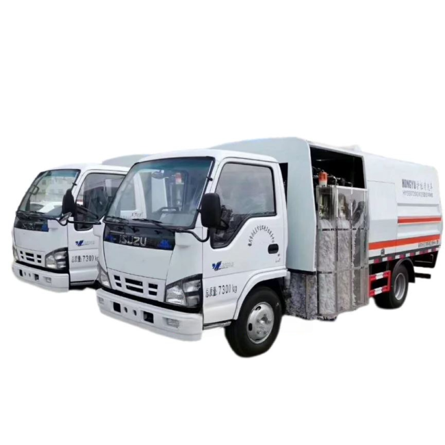 Грузовик для очистки ограждений ISUZU NKR, 98 л.с., 4 м3