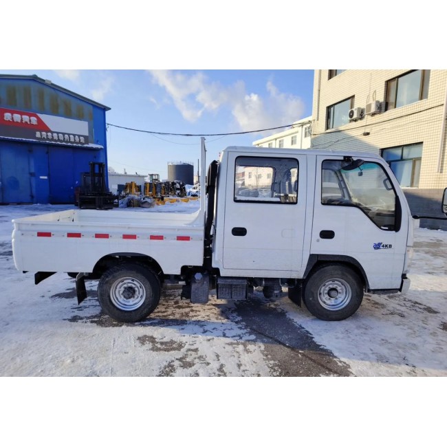 Бортовой грузовик Isuzu Elf 100P, 130 л.с., 4х2, 1245 кг