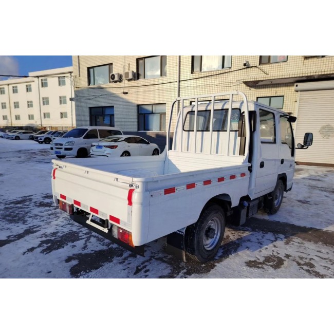 Бортовой грузовик Isuzu Elf 100P, 130 л.с., 4х2, 1245 кг