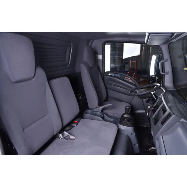 Шасси Isuzu Elf 700P на газу (метан), 130 л.с.