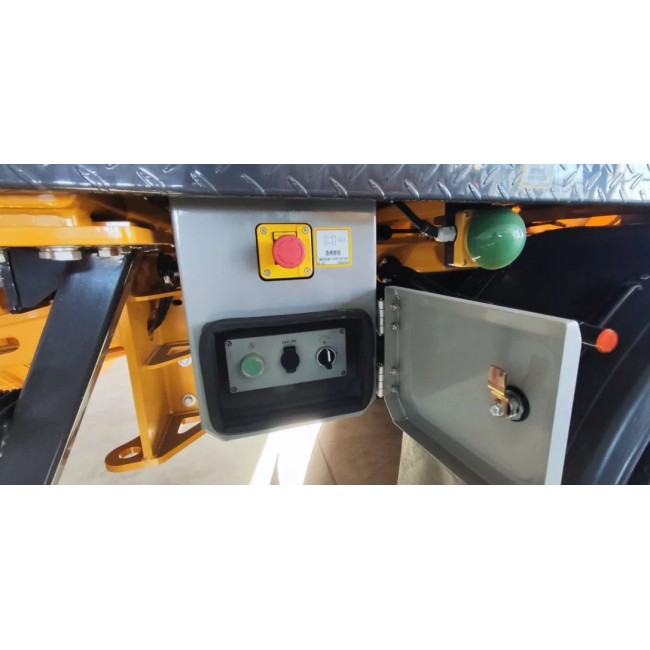 Автобетононасос Isuzu Giga QL5350TZZWUVDZY, 6х4, 379 л.с, 37 м, XCMG