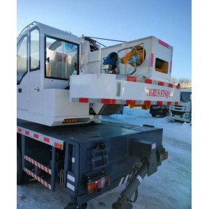 Автокран Isuzu Elf KV600, 4x2, 128 л.с, 8 тонн, 26 метров