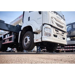 Автокран Isuzu Giga, 4х2, 204 л.с, VIGRUS 16 тонн, 36.6 метров
