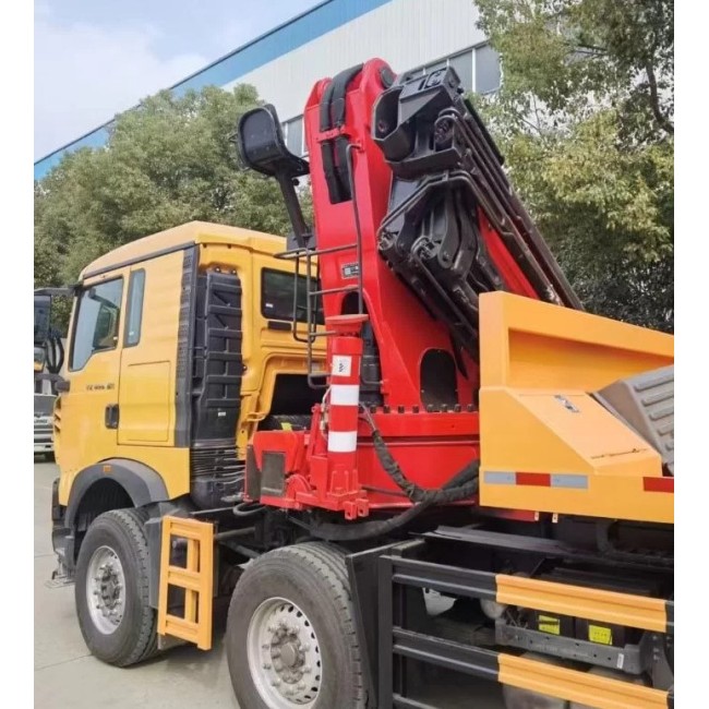 Эвакуатор ISUZU GIGA 8x4, 18 тонн, с КМУ