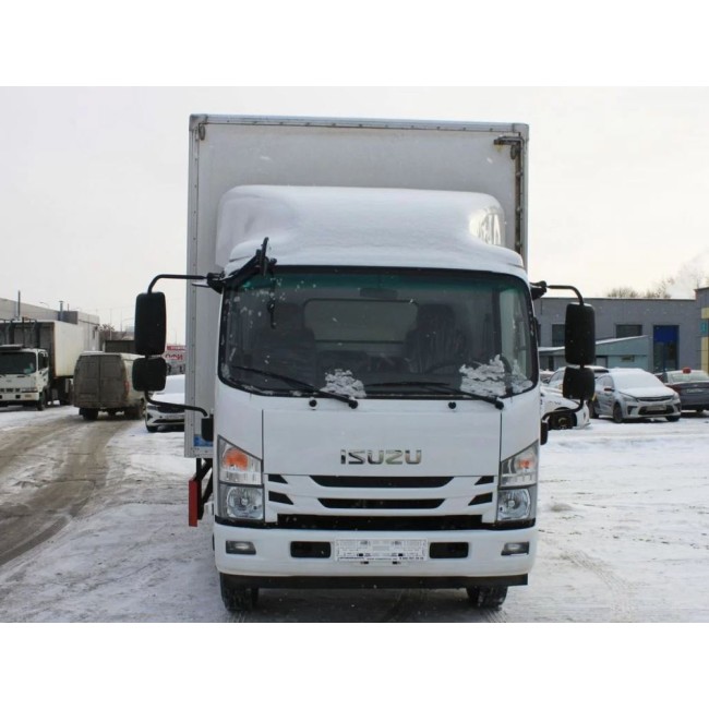 Изотермический фургон Isuzu NQR c гидробортом, 190 л.с., 46 м3