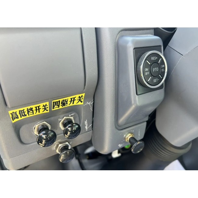Бортовой манипулятор Isuzu Elf 100P, 4x2, 131 л.с, 3,5 т