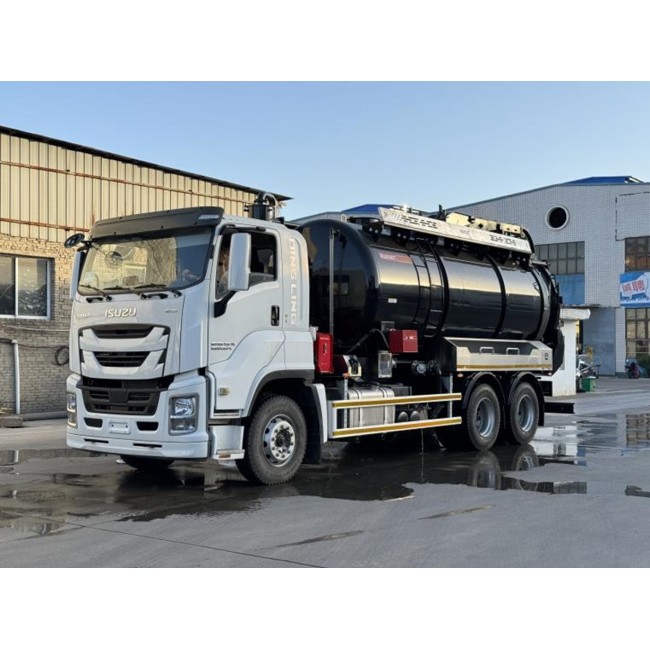Уборочно-всасывающая машина ISUZU GIGA 6х4, 380 л.с., 17 м3