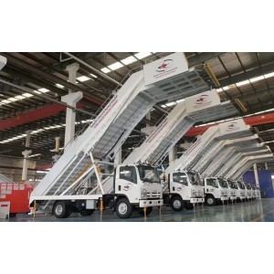 Самоходный пассажирский трап Isuzu NQR, 2025