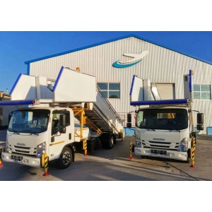 Aвтoмобиль трап леcтница Isuzu Elf, 130 л.с.