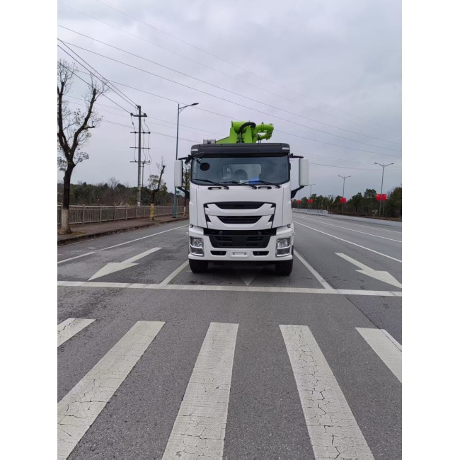 Автобетононасос + Автобетоносмеситель Isuzu Giga, 8x4, 350 л.с, 32 м и 7 м3
