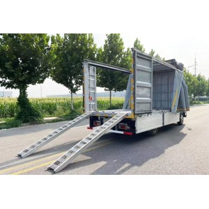 Тентованный грузовик Isuzu Elf (N-series) NQR90 с каpкаcом