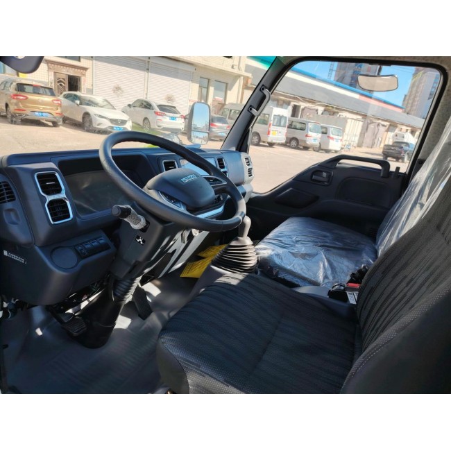 Бортовой грузовик ISUZU 4X2 100p