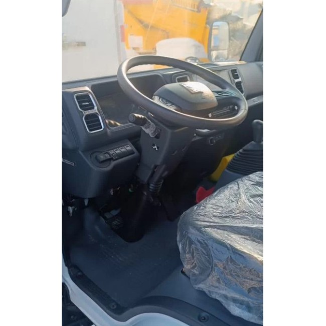 Грузовик - фургон Isuzu Elf 100P, 4х2, 130 л.с.