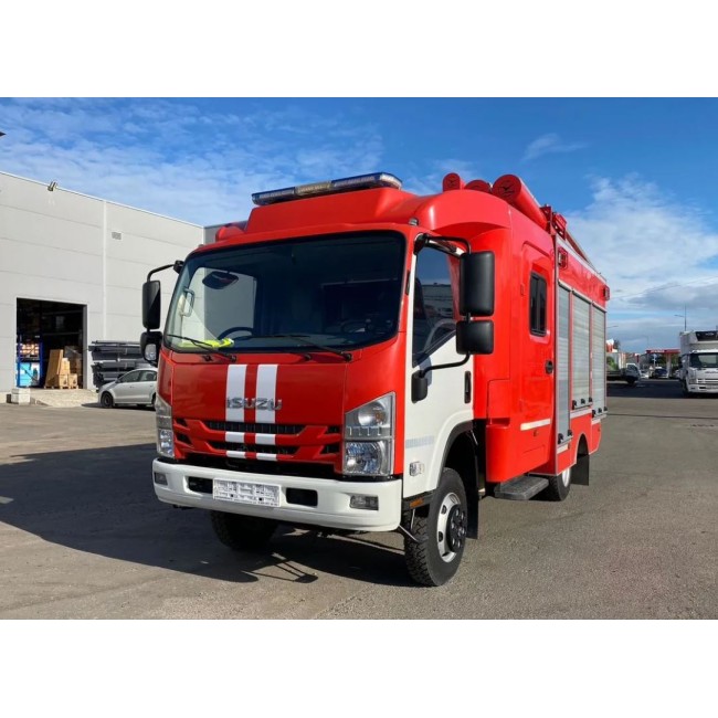 Пoжарная машинa Isuzu Elf, 190 л.с
