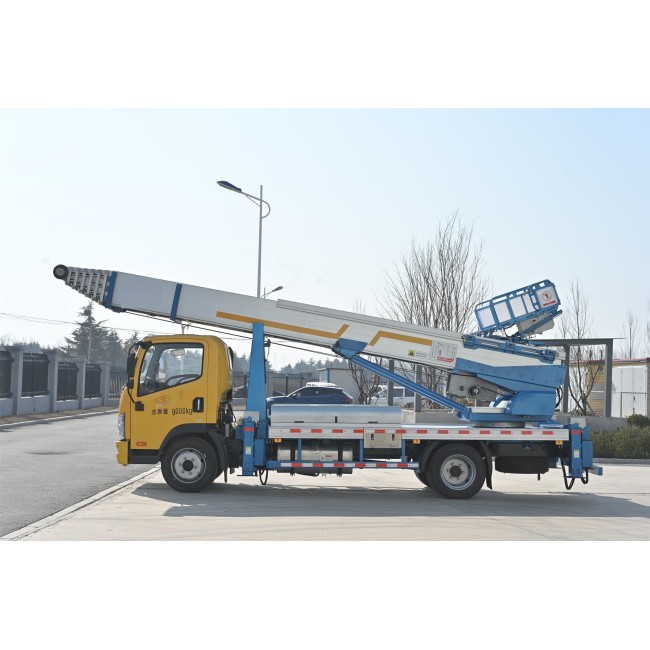 Автолифт Isuzu Elf, 4х2, 200 л.с., 45 м