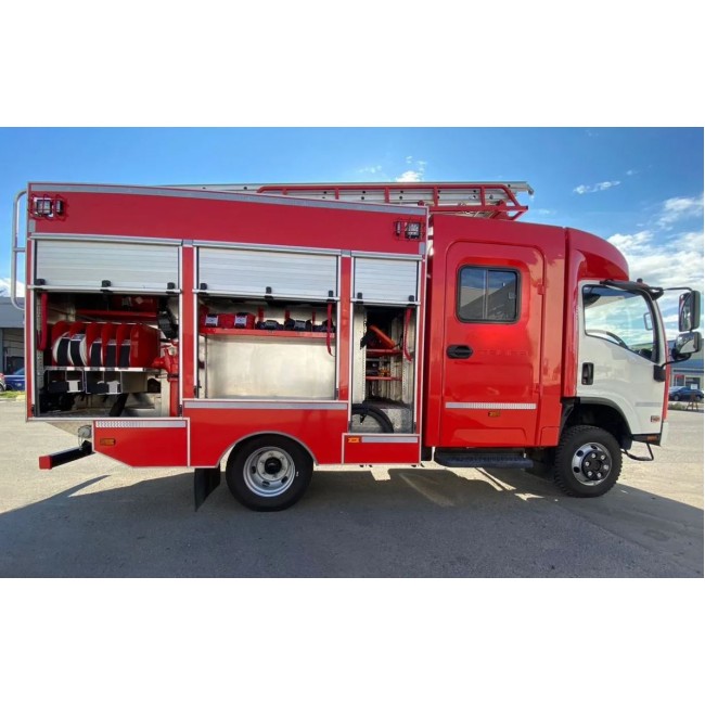 Пoжарная машинa Isuzu Elf, 190 л.с