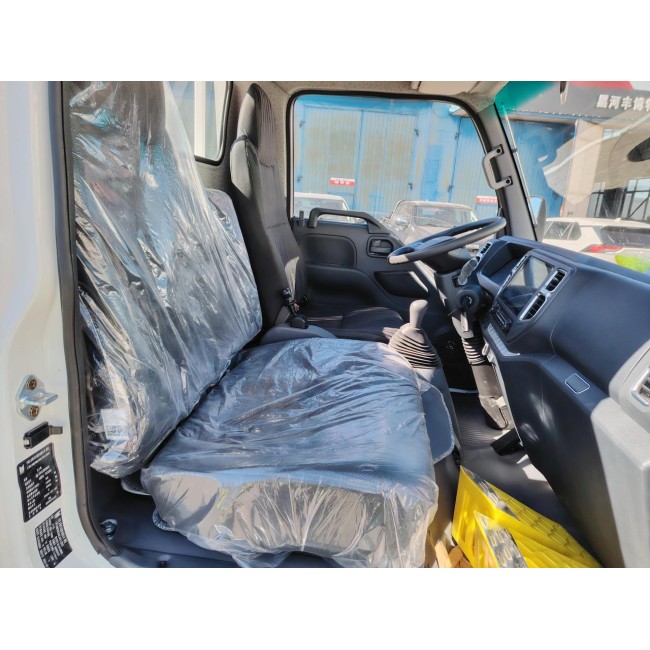Бортовой грузовик ISUZU 4X2 100p