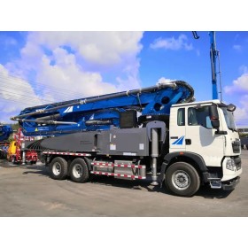 Автобетононасос ISUZU GIGA, 6x4, 420 л.с, 52 метра